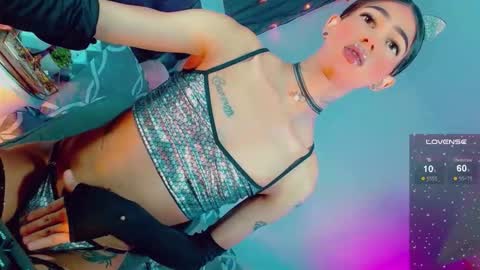 isabellagirs online show from February 25, 4:38 am