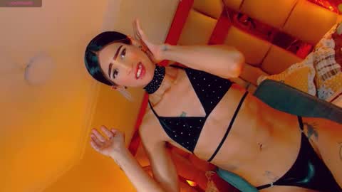 isabellagirs online show from November 8, 10:40 am