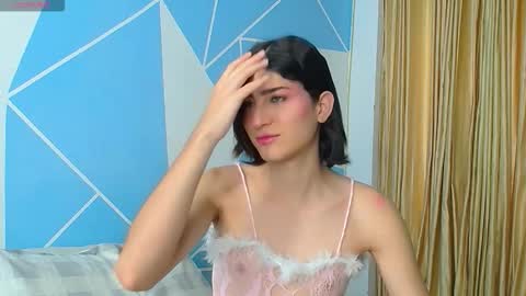 ISABELLA QUEENS  online show from March 5, 8:07 pm