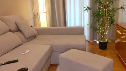 isabellauribe online show from June 13, 12:59 pm