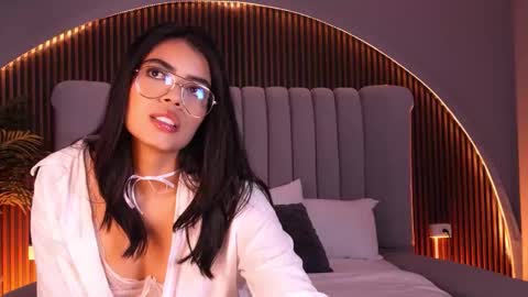 Isa  online show from March 15, 4:50 am