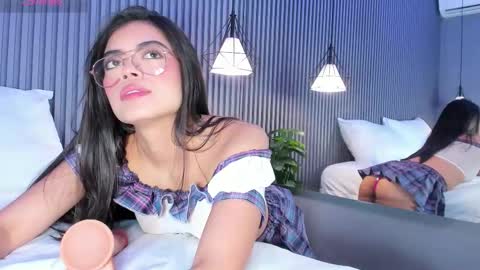 Isa  online show from January 18, 4:54 am