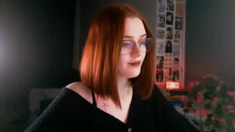 Snapshot of isabelle_stern chatting on February 17, 4:17 pm Madame Isabelle online show from February 17, 4:17 pm