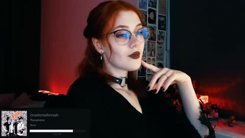 Snapshot of isabelle_stern chatting on September 16, 5:49 pm Madame Isabelle online show from September 16, 5:49 pm