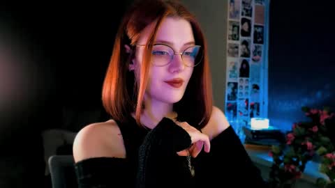Snapshot of isabelle_stern chatting on February 26, 5:42 pm Madame Isabelle online show from February 26, 5:42 pm