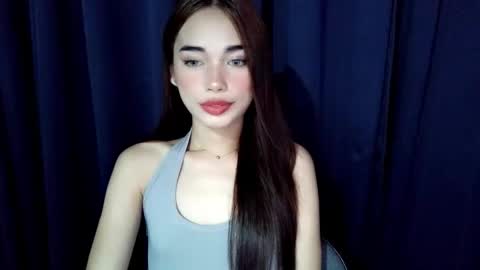 Isabelle online show from February 25, 1:15 pm