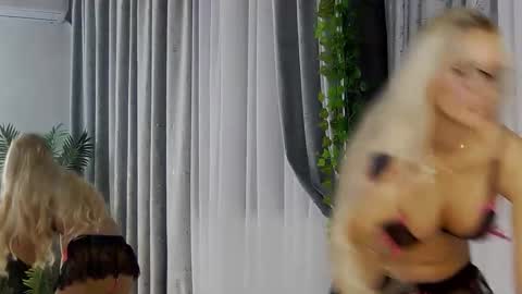 IsabelleEthan online show from October 21, 2:49 am