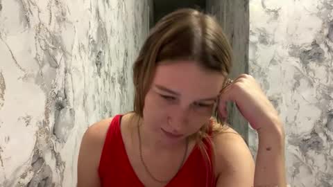 Snapshot of isabellekropidlowski chatting on October 14, 3:37 pm Im Olivia online show from October 14, 3:37 pm
