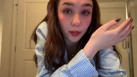 Isabelle online show from February 3, 2:53 am