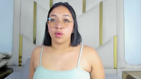 isabellrodriguez18 online show from November 10, 8:17 am