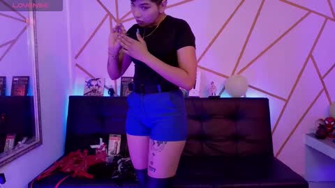 isabela online show from December 4, 3:39 am