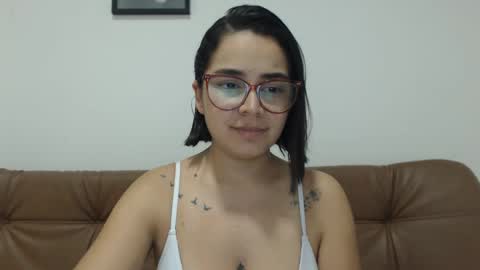 Snapshot of isemma chatting on September 23, 3:22 am Emma online show from September 23, 3:22 am