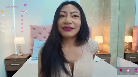 Isis Choi online show from July 12, 7:28 pm