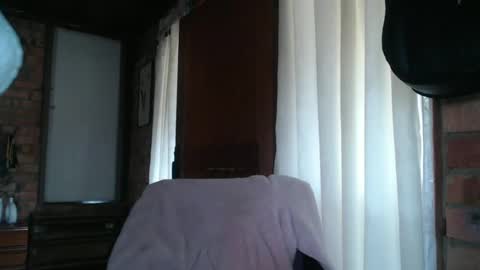 isis online show from October 19, 4:11 pm