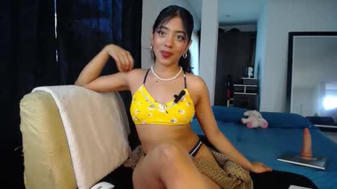 isis_valen online show from September 24, 12:12 pm