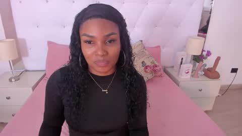 Snapshot of isla_scott chatting on October 12, 11:25 am Vanessa online show from October 12, 11:25 am