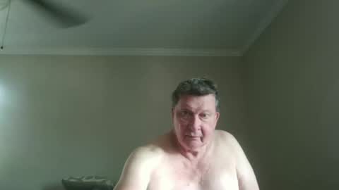 island625103 online show from September 14, 4:19 pm