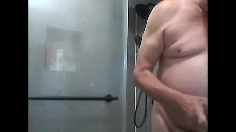 island625103 online show from December 2, 6:16 pm