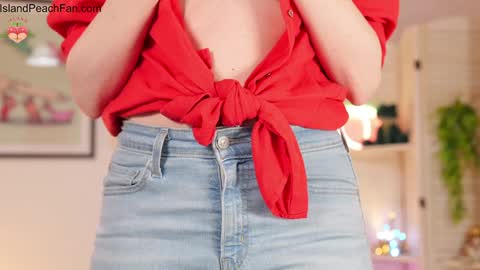 Lou  Peaches online show from February 28, 9:30 pm