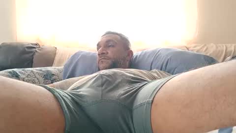 Dee and hubby online show from June 1, 2:18 pm