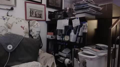 ImYourBitch online show from May 6, 5:24 am