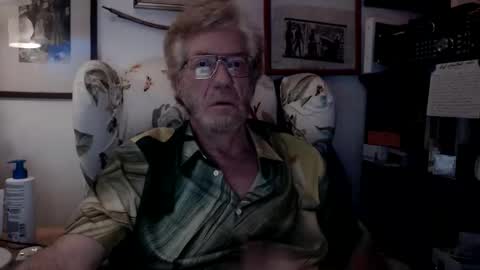 ImYourBitch online show from May 3, 5:57 am