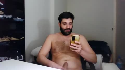 italianboybcn online show from January 27, 5:26 pm