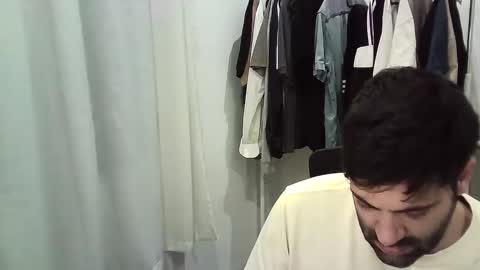 italianboybcn online show from December 23, 6:52 am