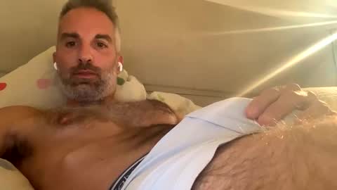 italiantoyboy84 online show from October 1, 10:52 pm
