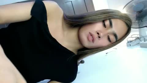 its_me_vanesa online show from January 15, 11:30 am