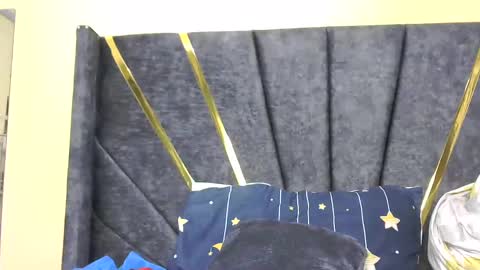 Snapshot of its_sweet chatting on February 10, 11:13 pm BigAss horny online show from February 10, 11:13 pm