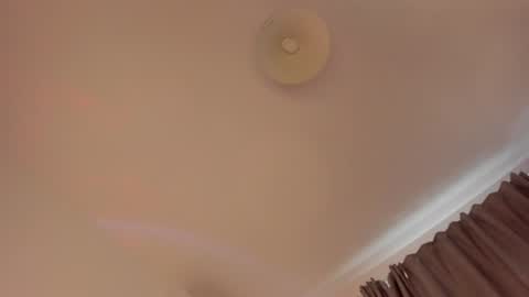 Isabella online show from July 28, 4:05 pm