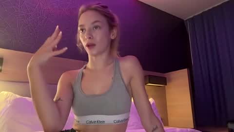 Danielle Rose online show from July 1, 2:09 am