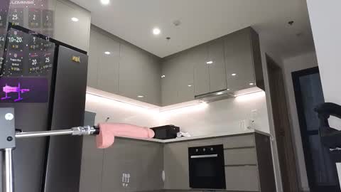 Queen Liya online show from November 6, 12:46 am