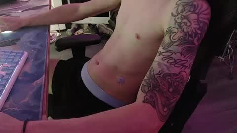 itslamayo online show from March 31, 9:15 pm