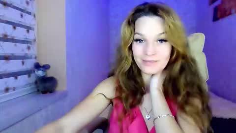Snapshot of itslunaday chatting on October 11, 10:24 pm itslunaday online show from October 11, 10:24 pm