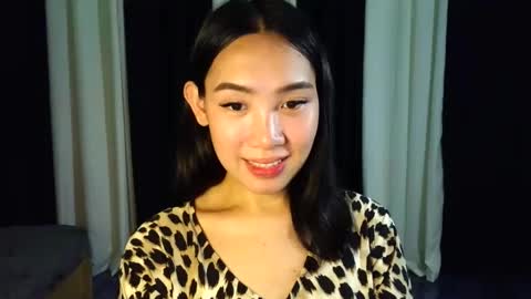 itsmehotqueen online show from March 28, 8:27 am