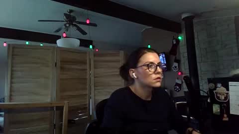 ItsMeSophie X online show from November 19, 6:28 pm
