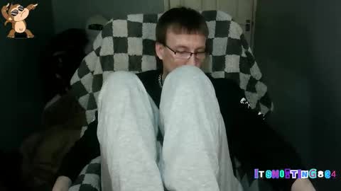    online show from January 8, 10:37 pm