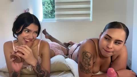 itsrachelrose online show from March 4, 2:03 pm