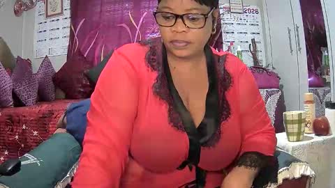 itumeleng74 online show from May 20, 6:21 am