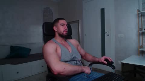 IvanHydee online show from January 8, 5:46 am