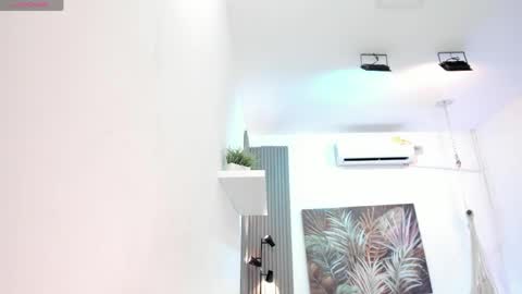 ivania_lua online show from May 1, 11:37 am