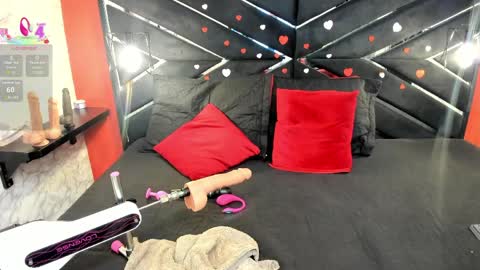 Ivis  online show from April 4, 1:07 pm