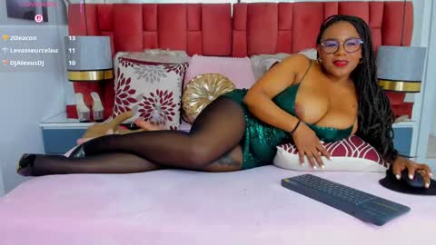 IVONSANCHEZ online show from September 24, 4:30 am