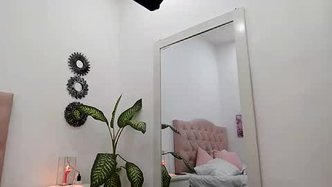 ivy_scorpio online show from September 14, 9:38 pm