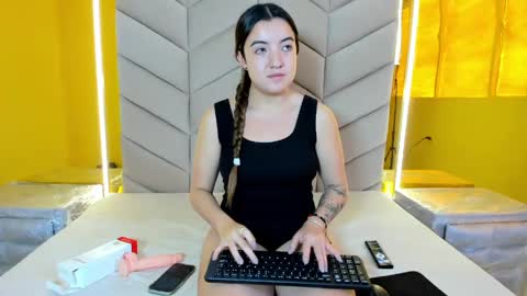 ivycollins_ar online show from May 13, 4:38 pm