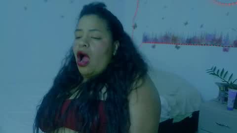 ivydesouza online show from May 16, 1:13 am
