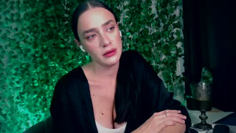 Miss Ivy online show from December 29, 11:08 pm