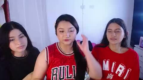 Snapshot of ivyquenn chatting on October 11, 2:16 am Ivy and Sam online show from October 11, 2:16 am
